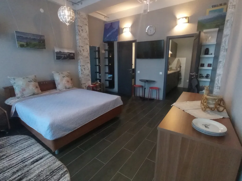 Студия - лофт с панорамным видом в центре Листвянки