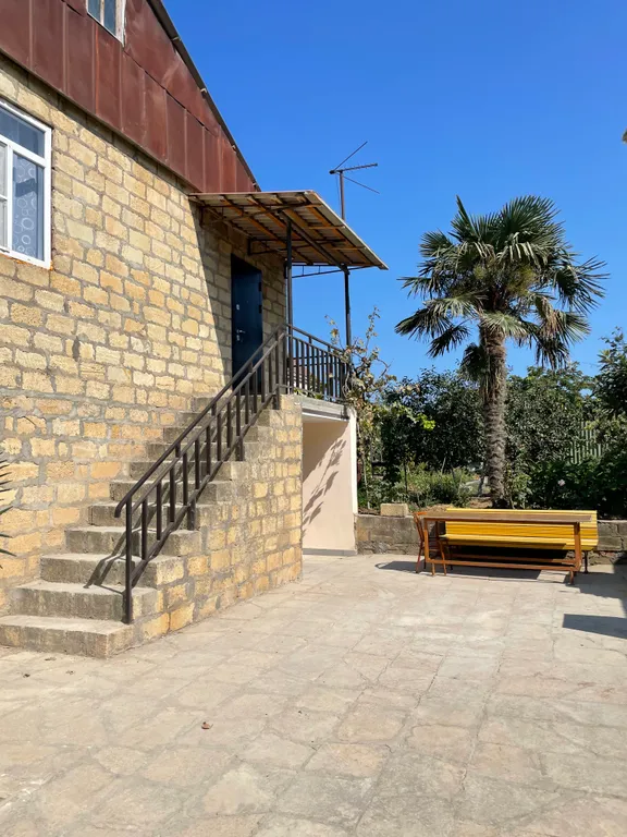 Уютная дача на берегу моря