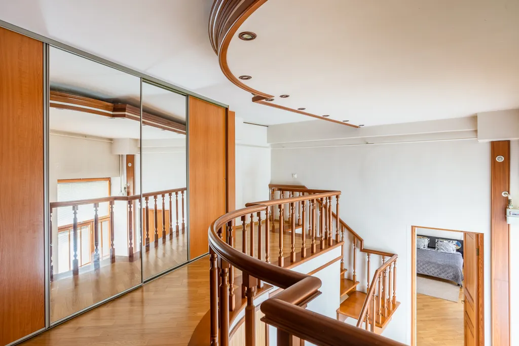 Двухуровневая квартира с видом на Неву по соседству с Эрмитажем