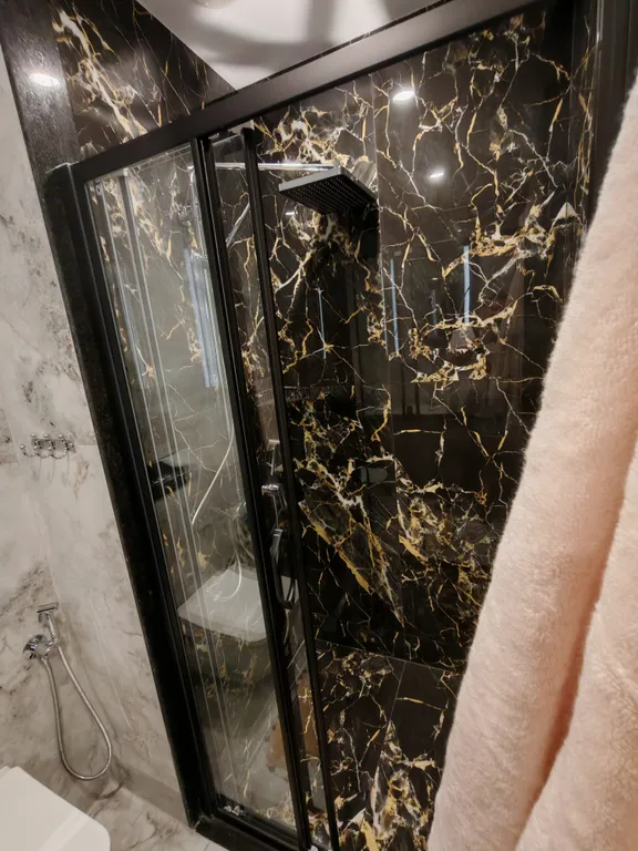 Квартира с тремя спальнями Azura World Residence & Hotel