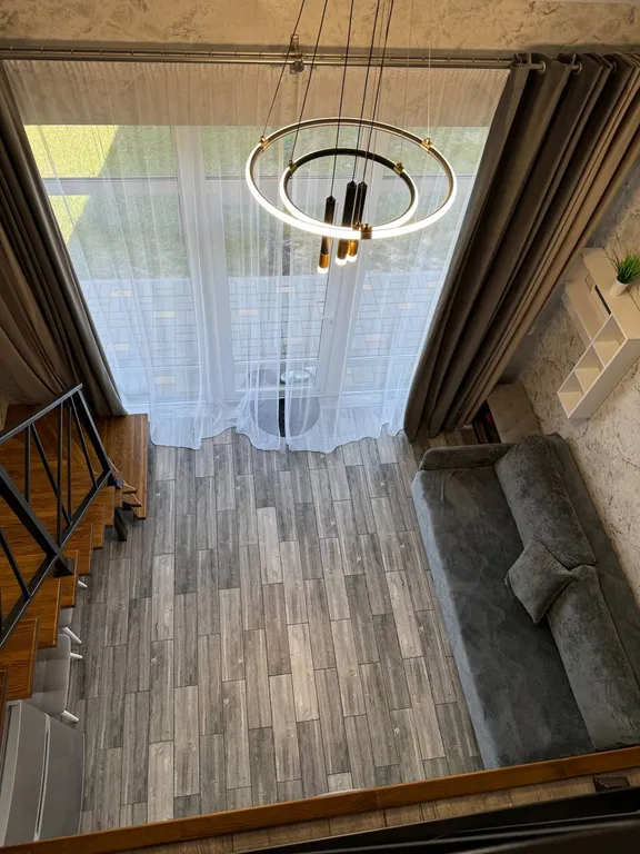 Уютная дизайнерская квартира в загородном доме