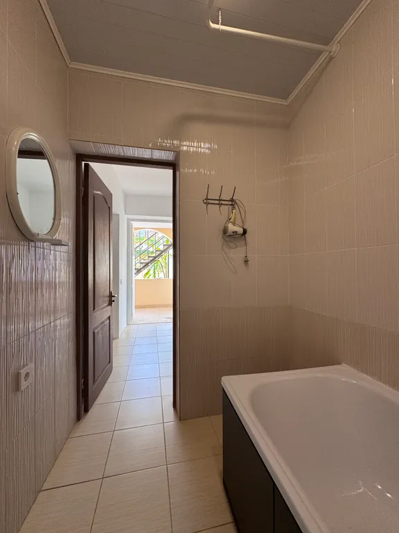 Студия с кухней у хореки, парковка, кондиционер