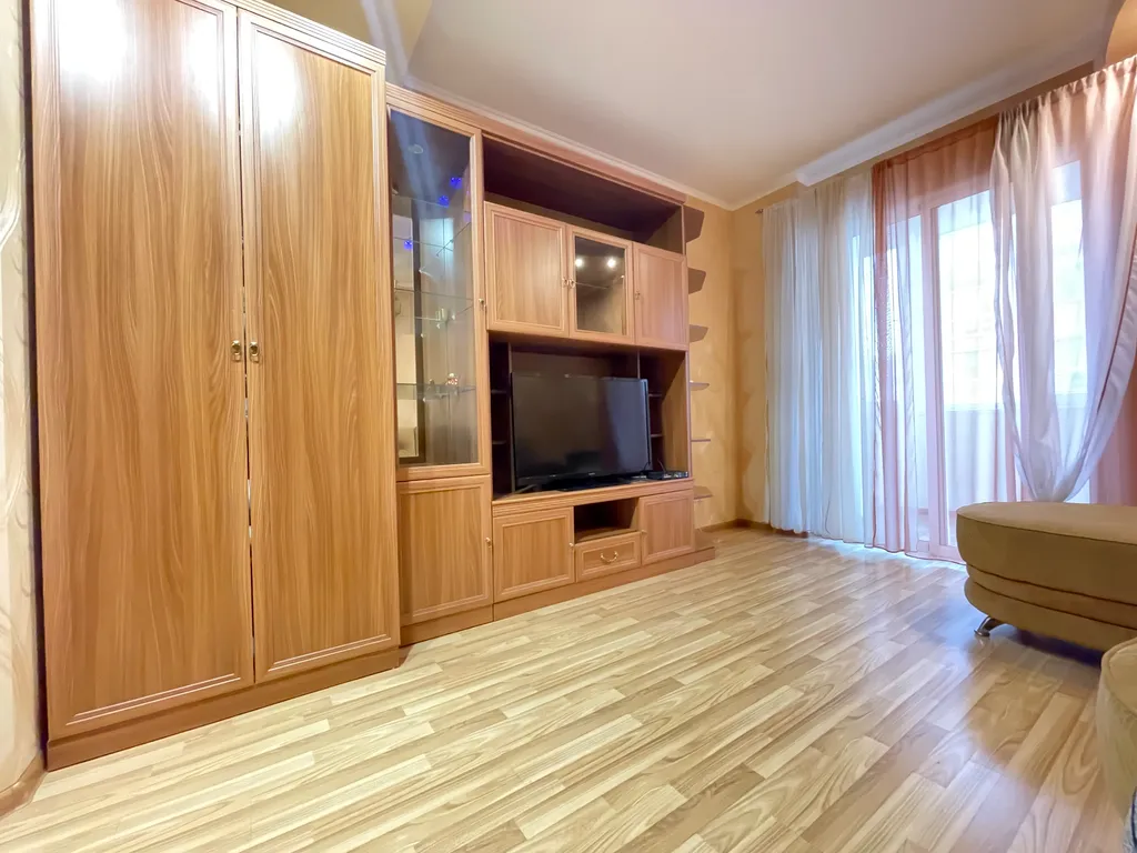 3-к квартира в самом центре с парковкой