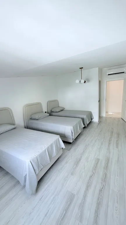 Клеопатра 2+1 линейная