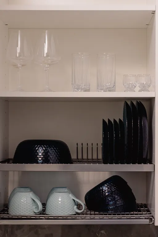 Дизайнерская квартира Облако с качелью на балконе и с видом на сосны