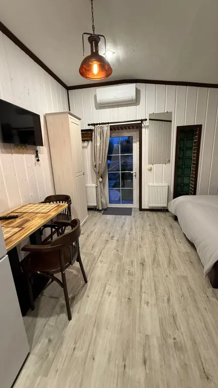 Апартаменты с отдельным входом, рядом с центром