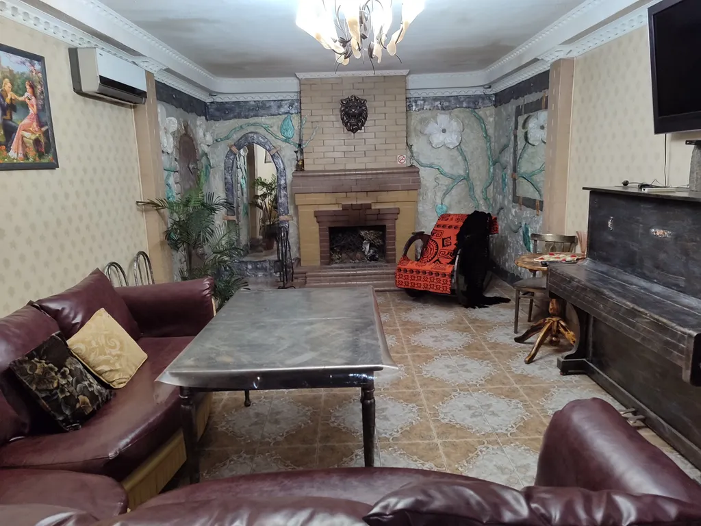 Коттедж Домик в стиле старого замка — аренда посуточно в Батайск