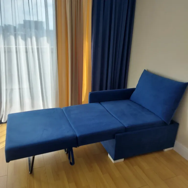 Трехместная студия на 1 линии с балконом и видом на море