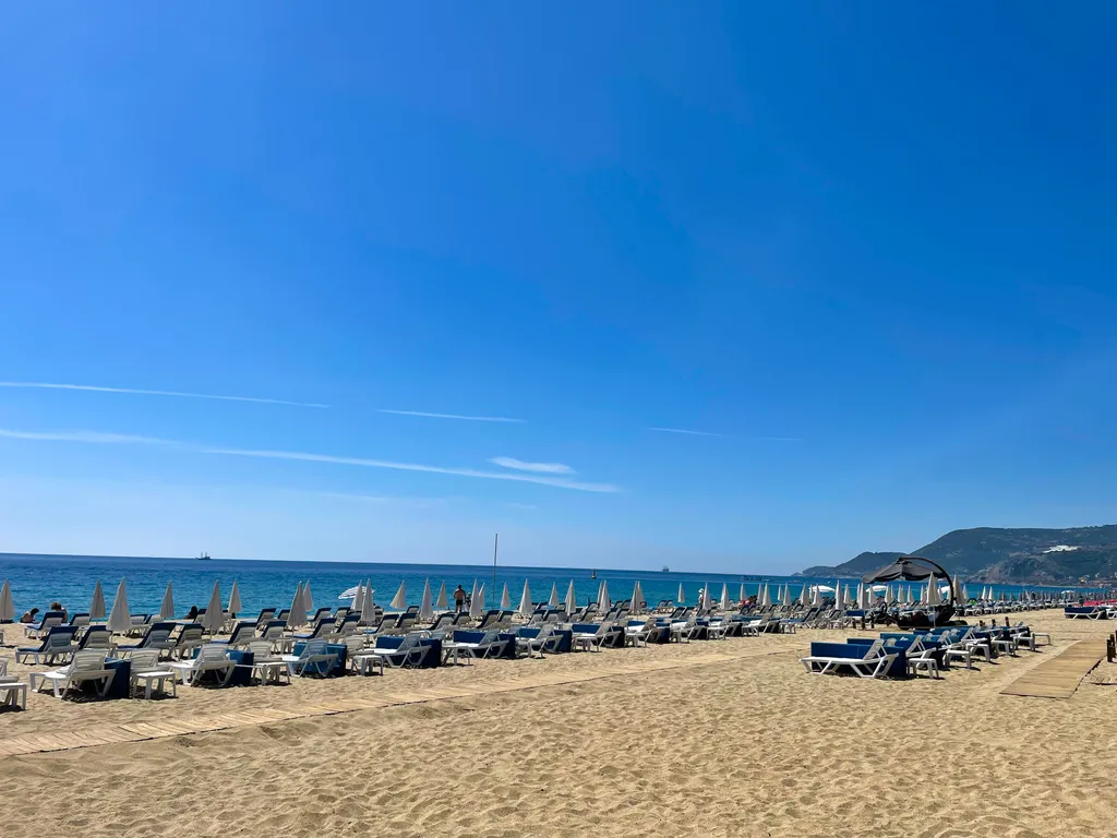 SA Apartments! Luxury 2bd Flat 350m to the Cleopatra Beach