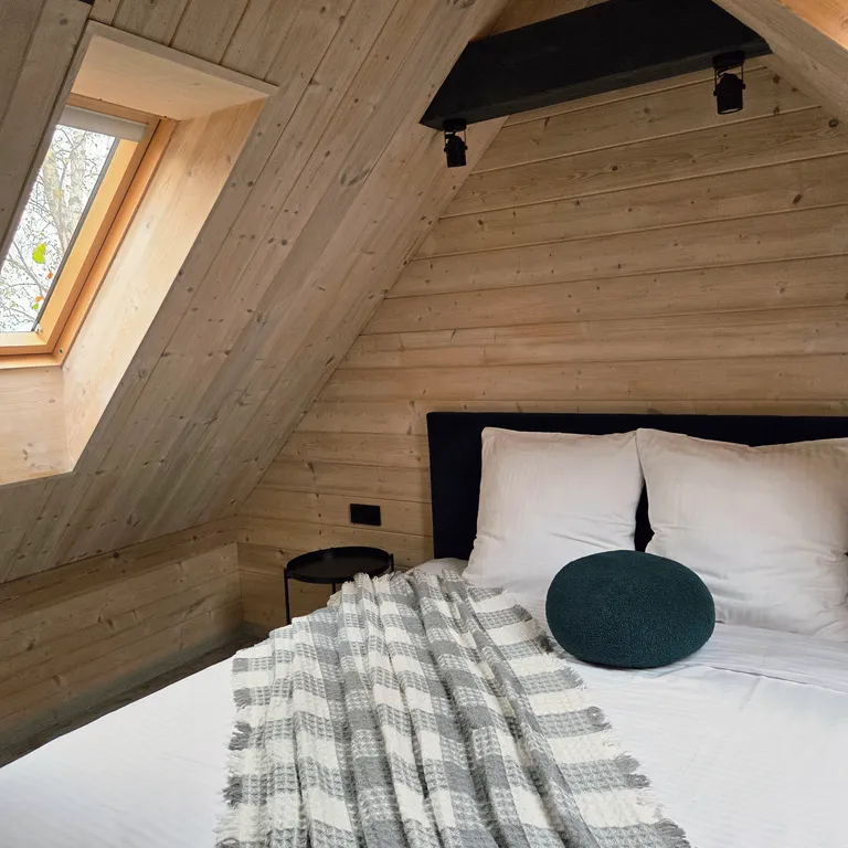 Домик на дереве Alderwood lodge