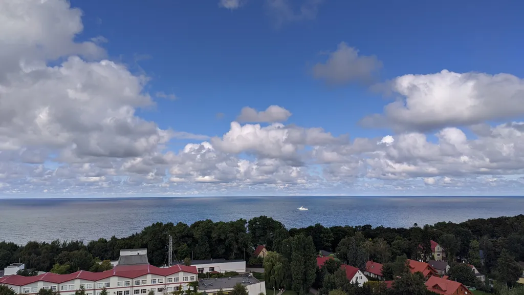 Квартира Апартаменты с видом на лес и боковым видом на море — Светлогорск