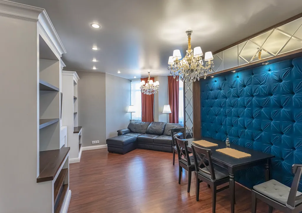 Большая квартира с видом на море