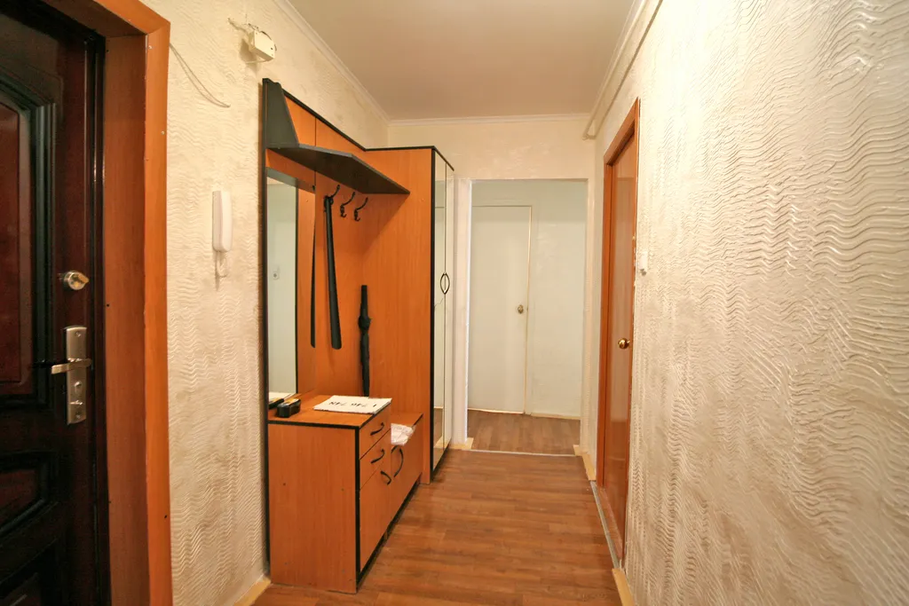 Квартира Теплая 2-комнатная квартира у поликлиники Мегаполис — Кириши