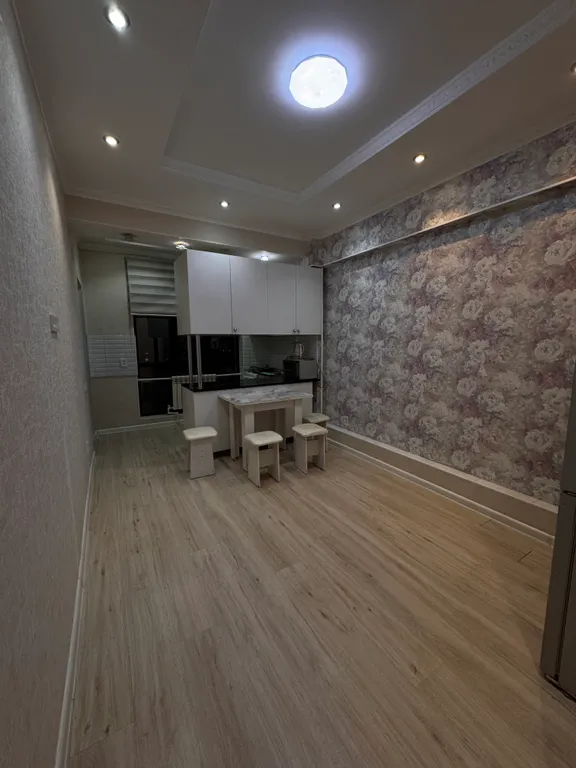 1 комнатная квартира у ТЦ Бум