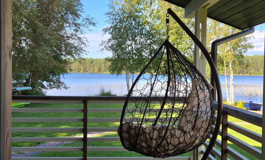 Коттедж Уютнейший дом с роскошным видом на озеро — Ларионово