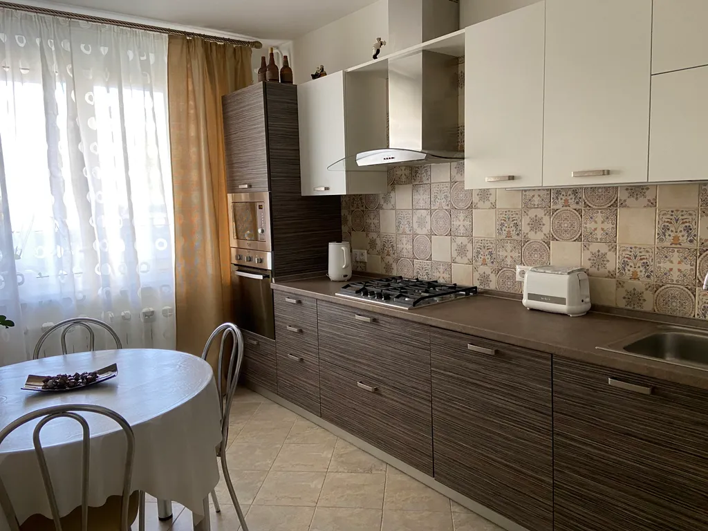 Квартира Светлая, уютная квартира у ТЦ Шоколад — Ярославль