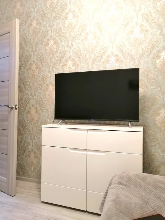 Каждому гостю подарок