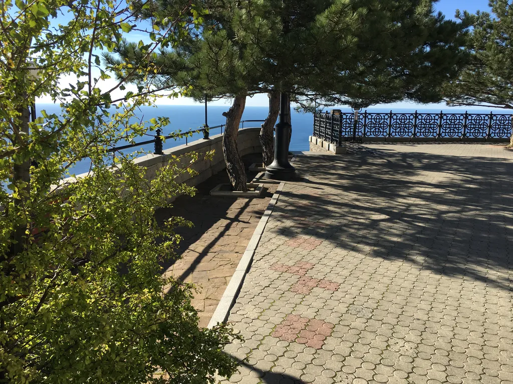 НОВАЯ КВАРТИРА С МАНСАРДОЙ ПАНОРМНЫЕ ВИДЫ НА МОРЕ,ГОРЫ,ФОРОССКИЙ ХРАМ!