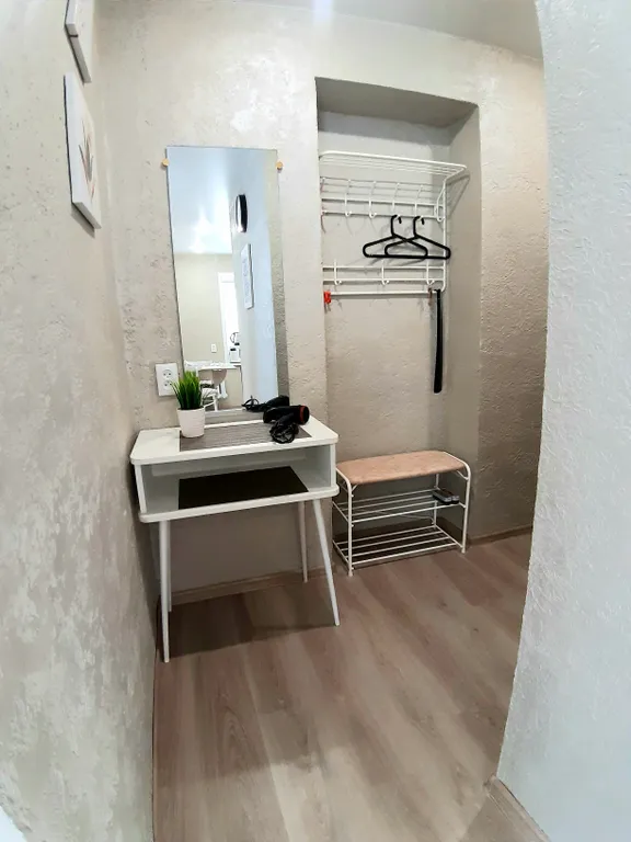 Квартира с современным ремонтом, рядом с жд вокзалом и автостанцией