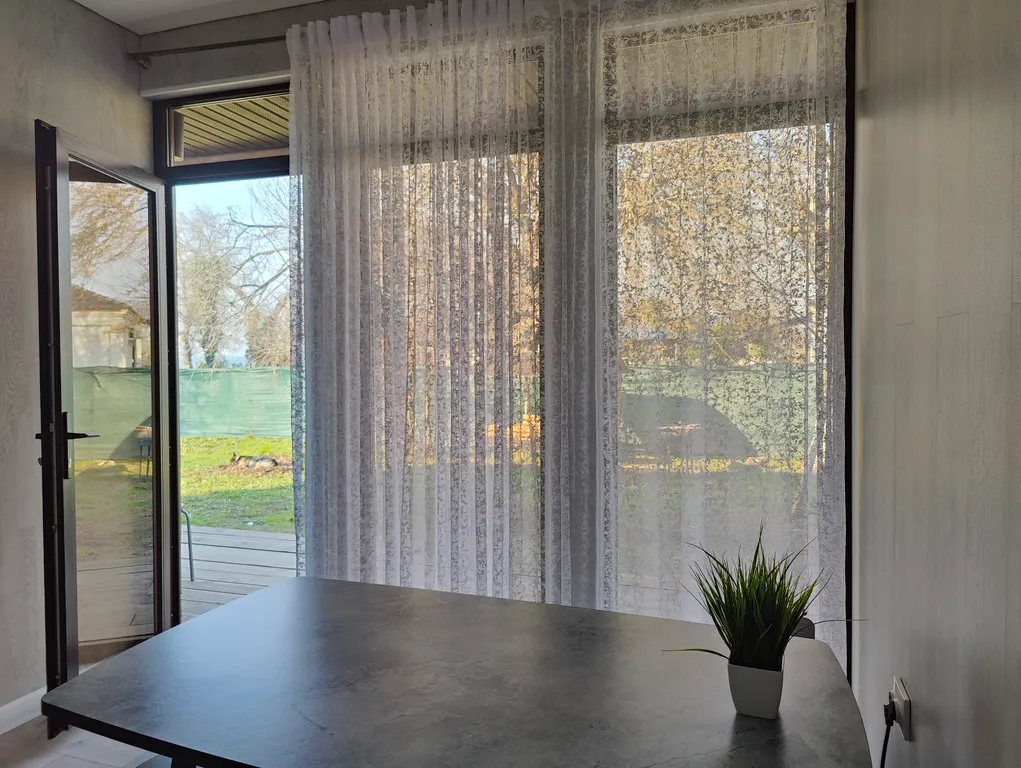 Дом с морем за калиткой