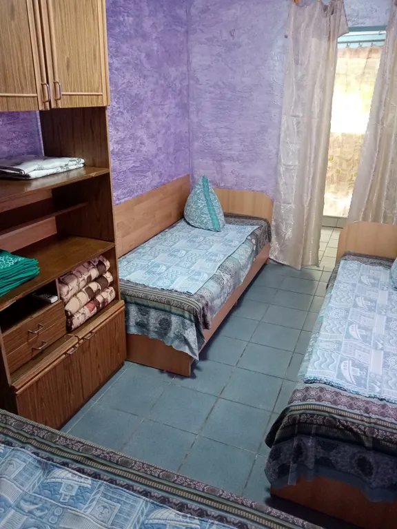 Уютная комната рядом с морем