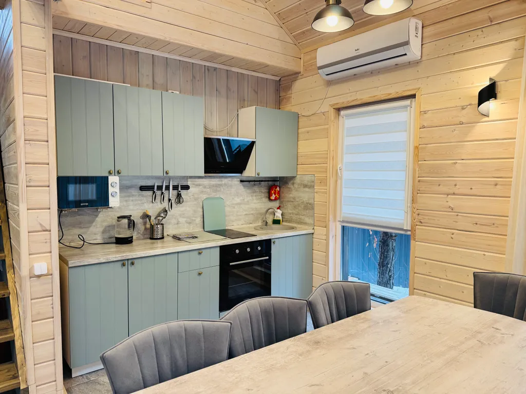 Новый Теплый двухэтажный дом до 10 человек 1км Солнечная Долина