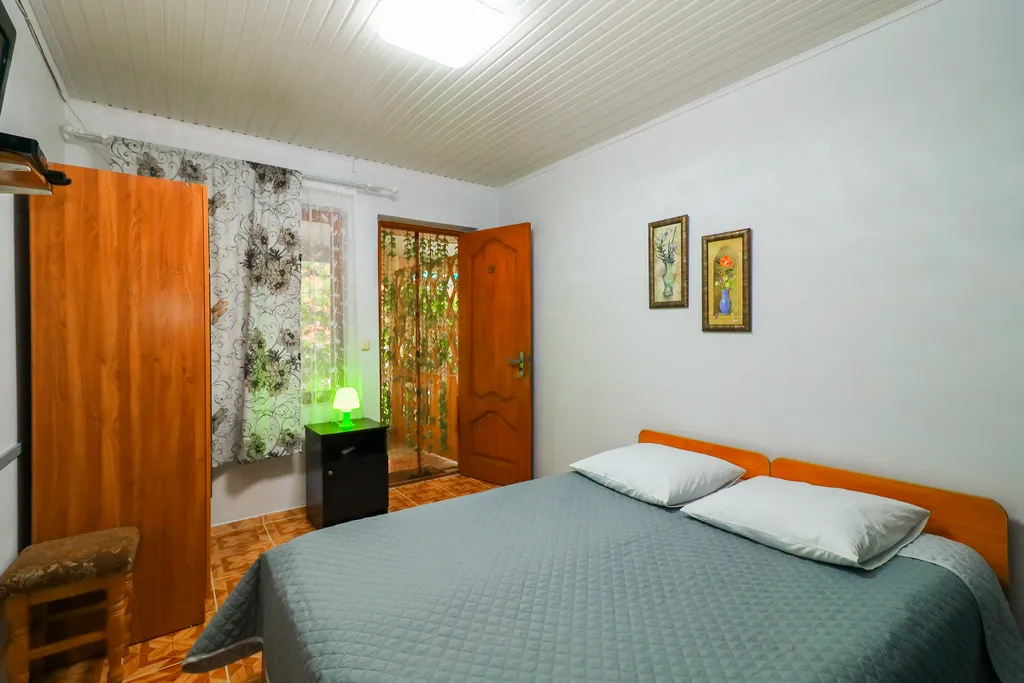 Квартира Двухместный номер люкс — аренда посуточно в Кучугуры