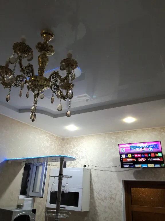 Студия с приятной синей подсветкой