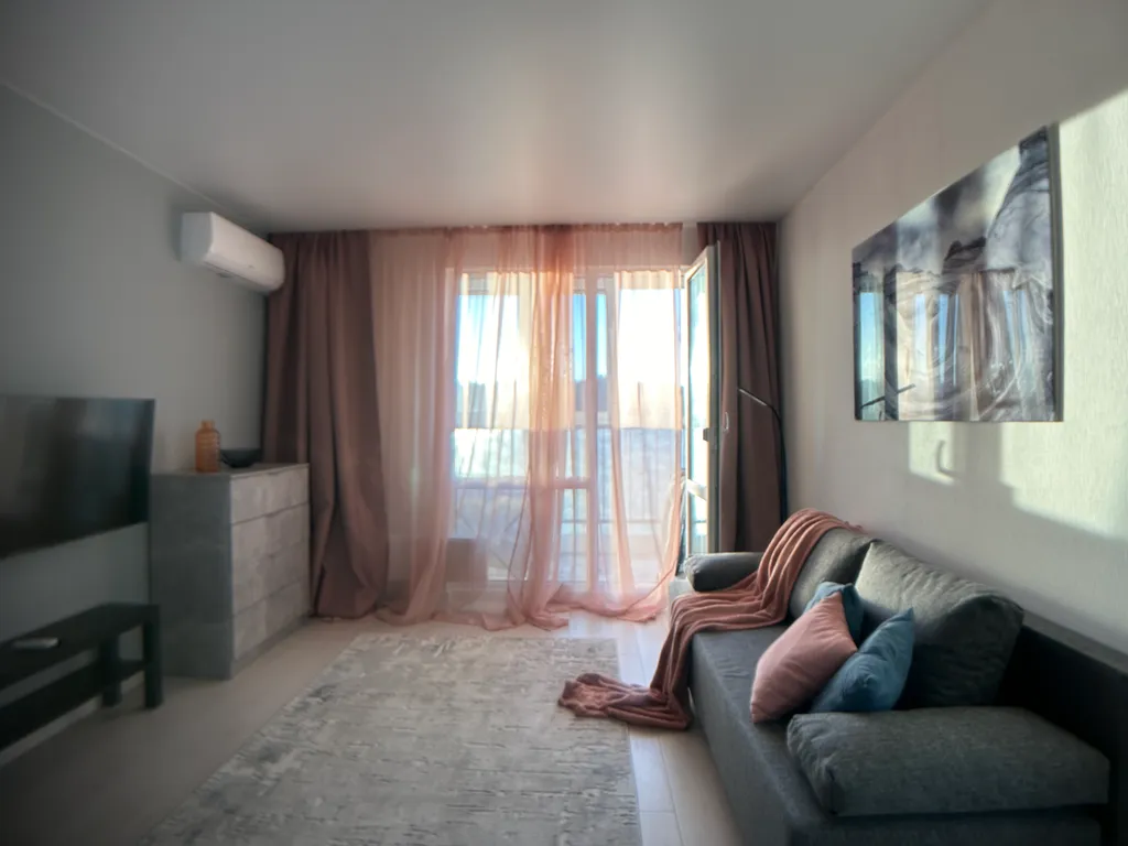 Новая квартира с прекрасным ремонтом в закрытом ЖК