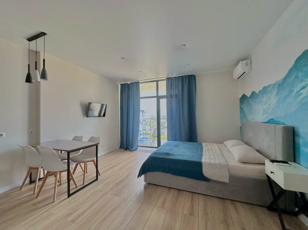 Дизайнерская студия LS-ECONOM STUDIO с видом на город с 7 этажа