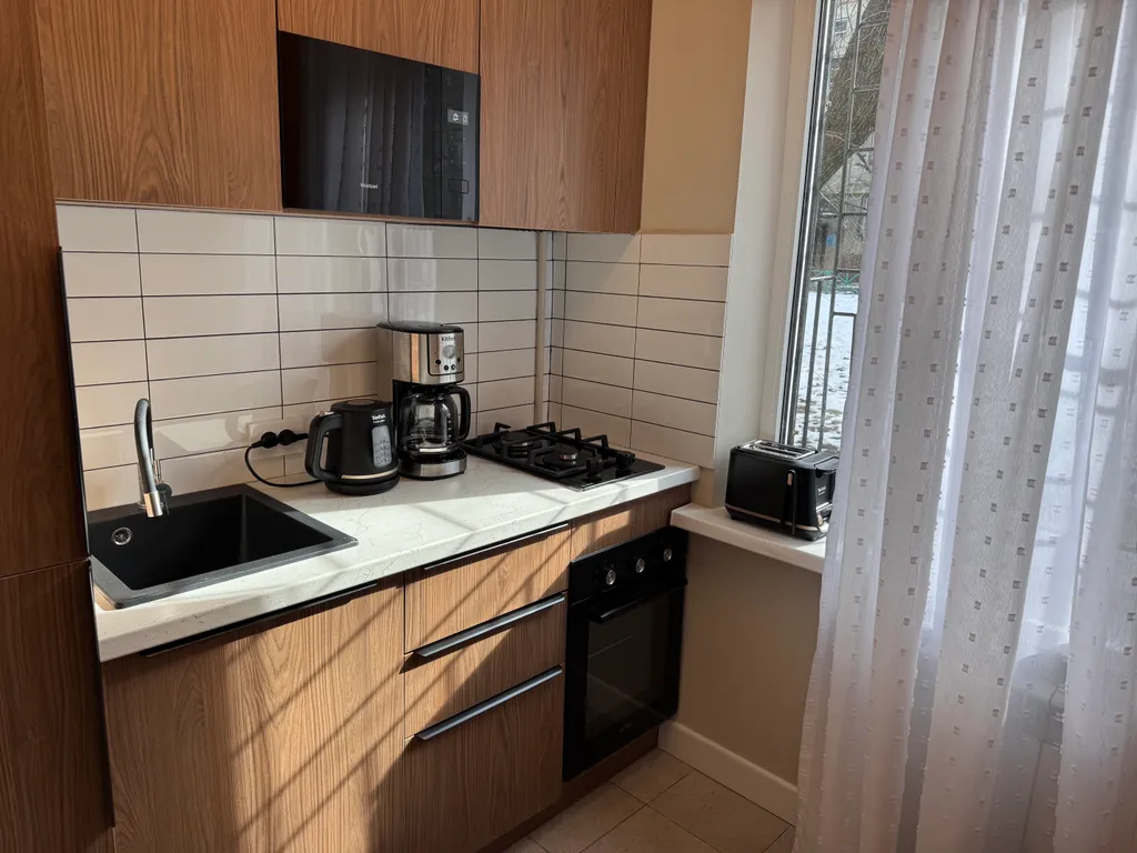 Современная квартира для отдыха и работы в спокойном районе