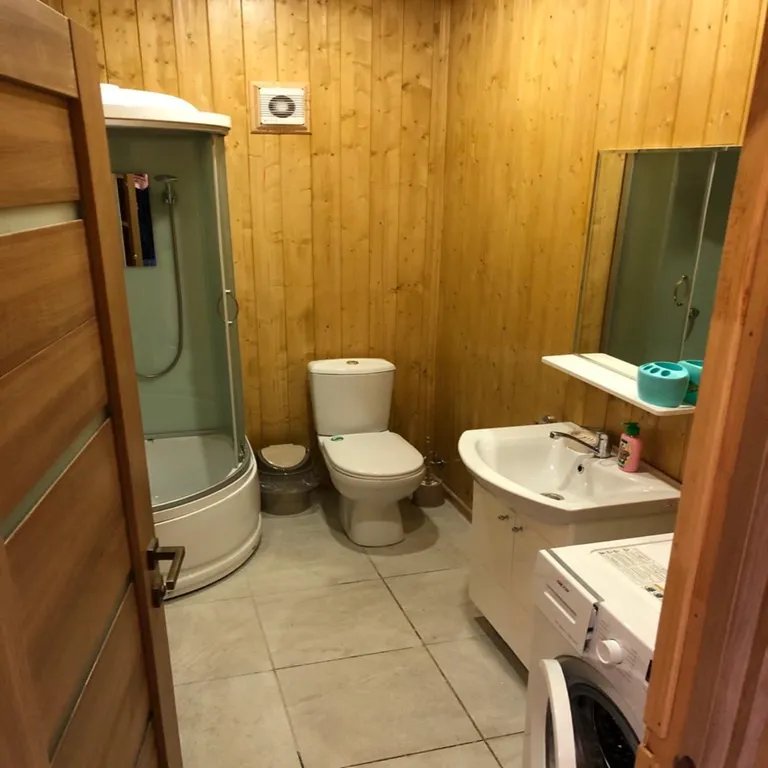 2-комнатная квартира с балконом и прекрасным видом на море и горы