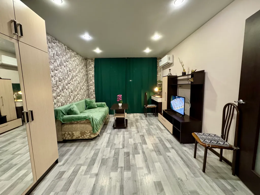 1-км. квартира на 5 спальных мест, рядом река Волга