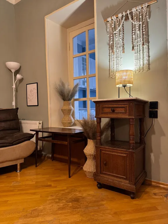 Винтажная квартира с камином в центральном районе Тбилиси, Чугурети