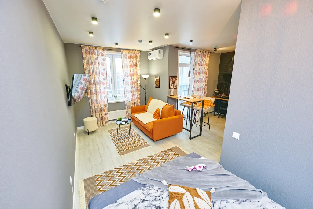 Современная студия в новом доме