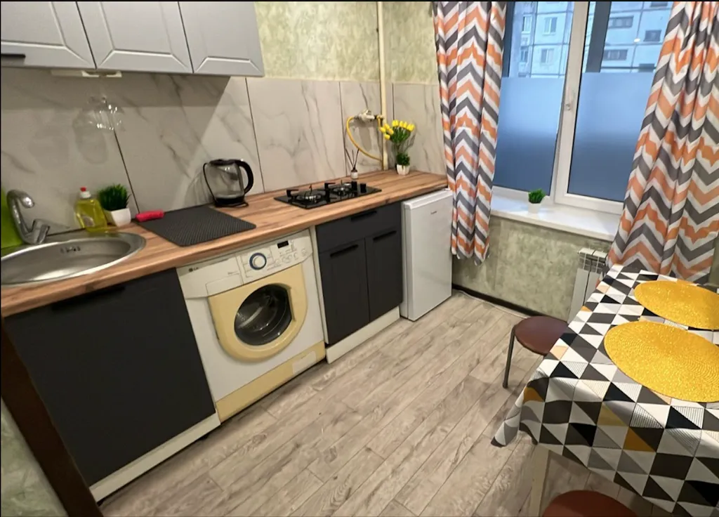 Апартаменты Комфорт рядом с жд Вокзалом, Бел Полка 44