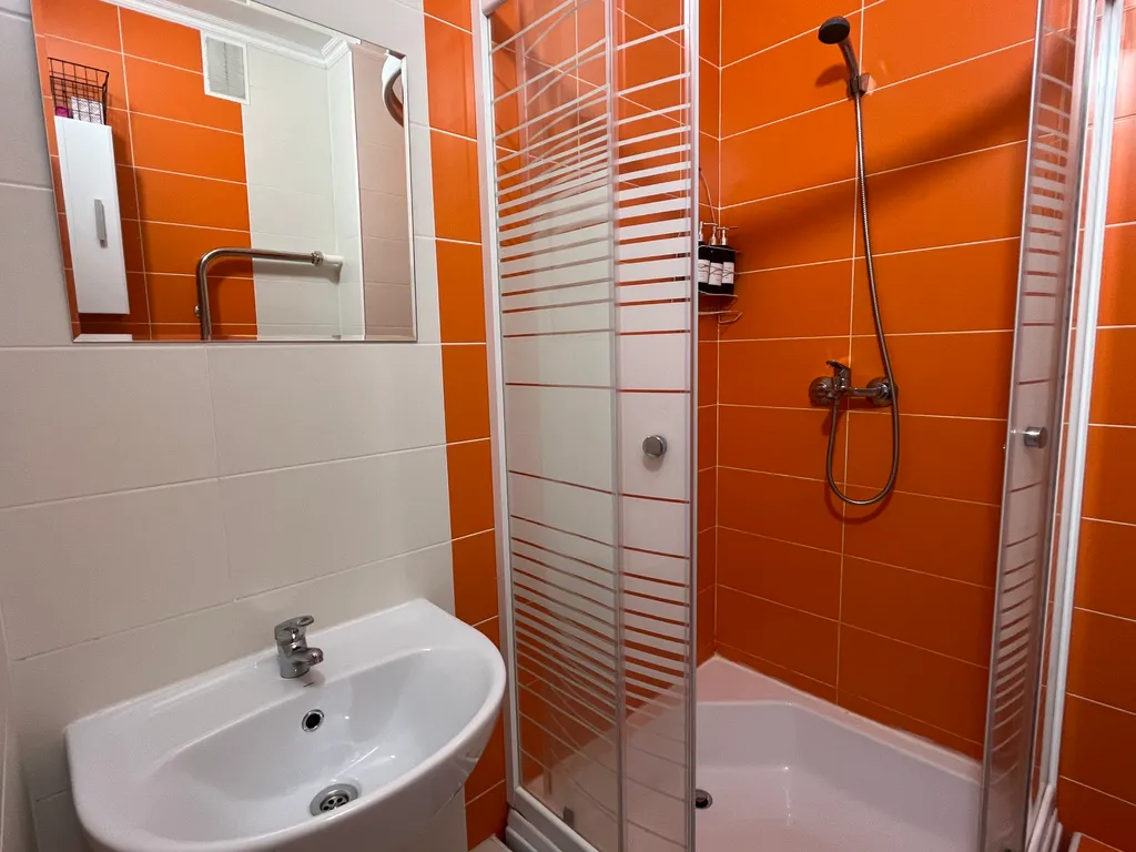 Апартамент у метро со всеми удобствами