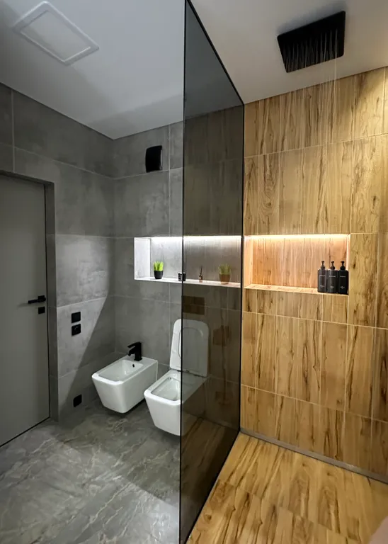 Студия в центре с видом на колесо обозрения