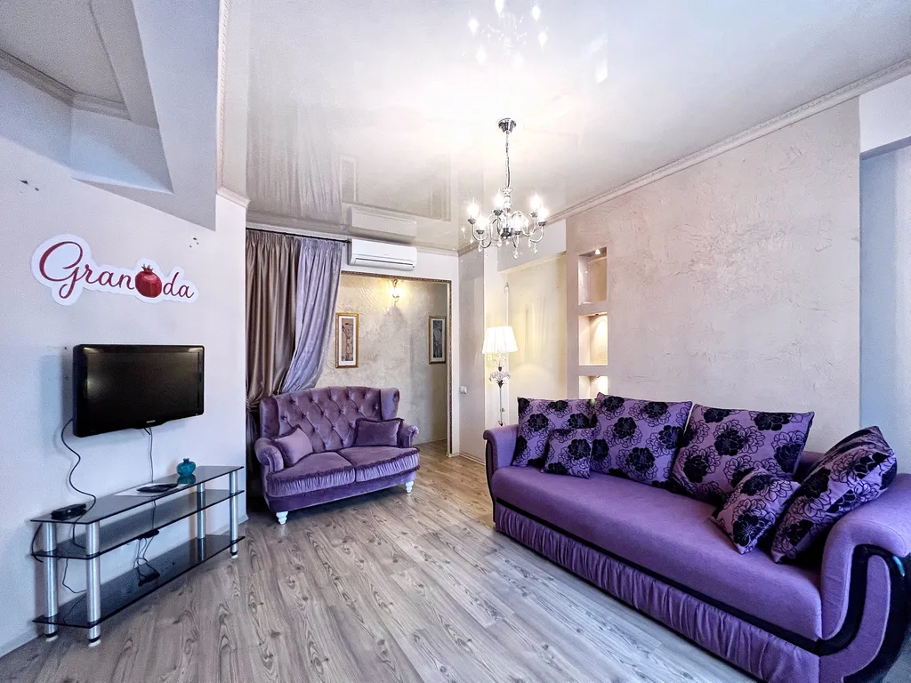 Красивая большая двухкомнатная квартира в микрорайоне Красный Камень — аренда посуточно в Нижний Тагил