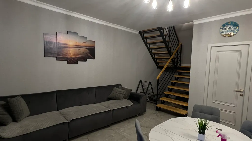 Современный двухэтажный коттедж у моря в пригороде Избербаша