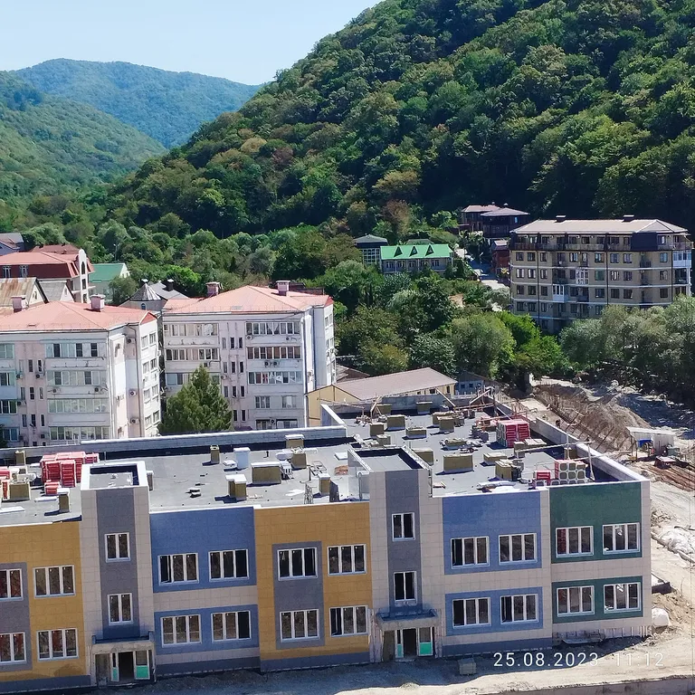 Уютная квартира на побережье с видом на горы