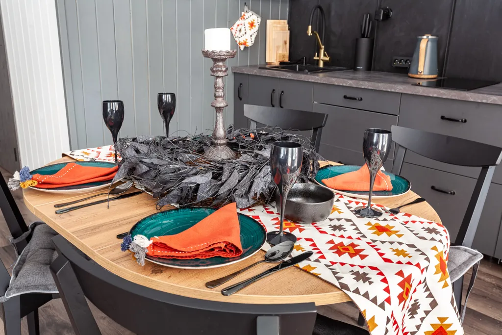 Атмосферный дом с баней в лесу