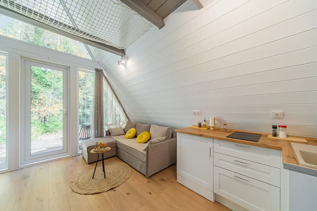 А-фрейм в сказочном зимнем лесу