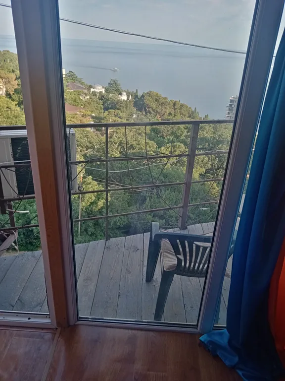 Студия с видом на море