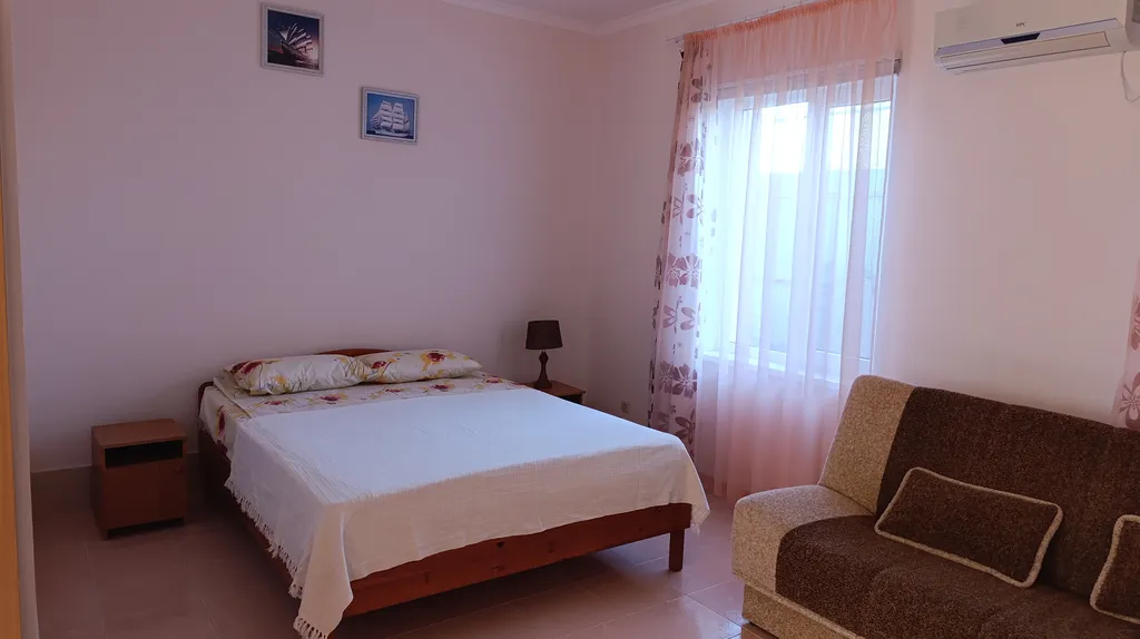 Квартира Семейный номер — аренда посуточно в Заозёрное