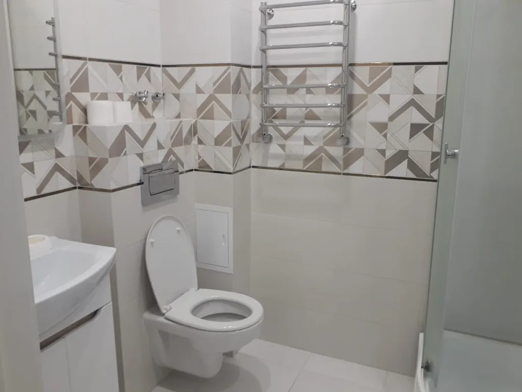 Новая красивая квартира с ремонтом 16 этаж4 раздельных места