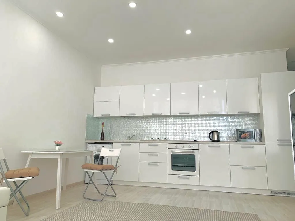 Студия с выделенной спальной зоной