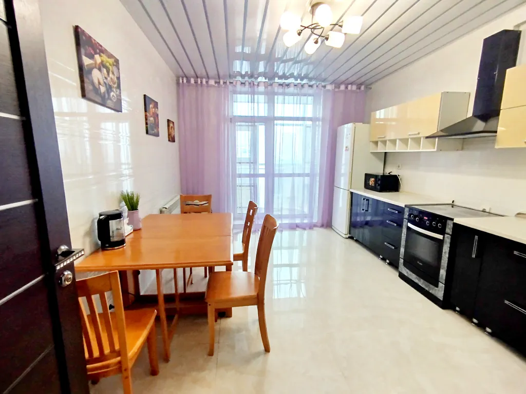 Большая двушка, около Броско молл