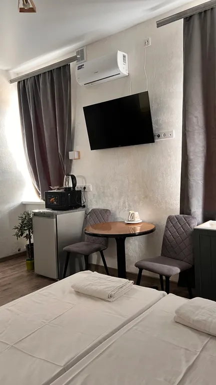 Светлая квартира с тремя окнами в самом центре