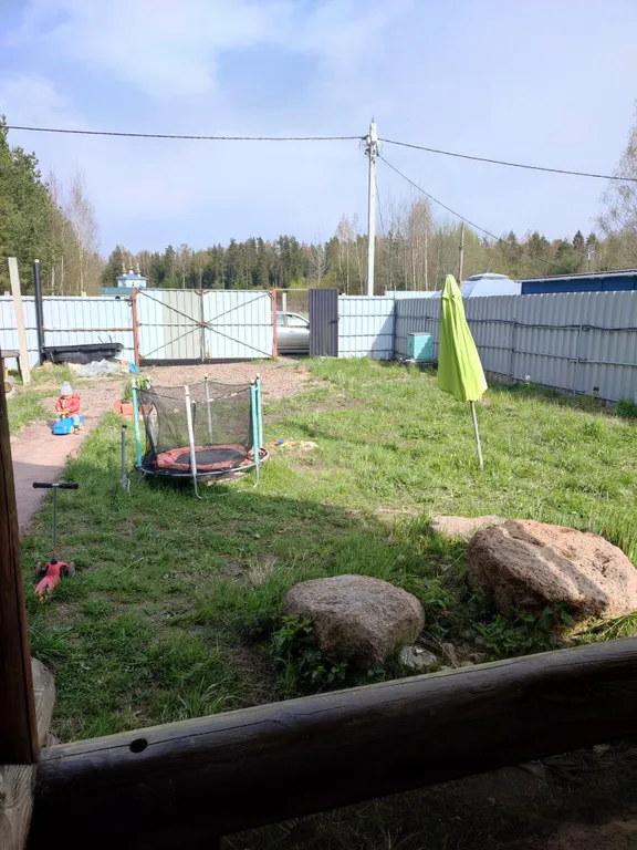 Дом с баней в лесу возле храма и озера